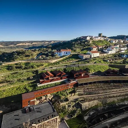 Rural Ξενοδοχείο Longroiva