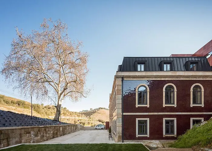 Rural Ξενοδοχείο Longroiva