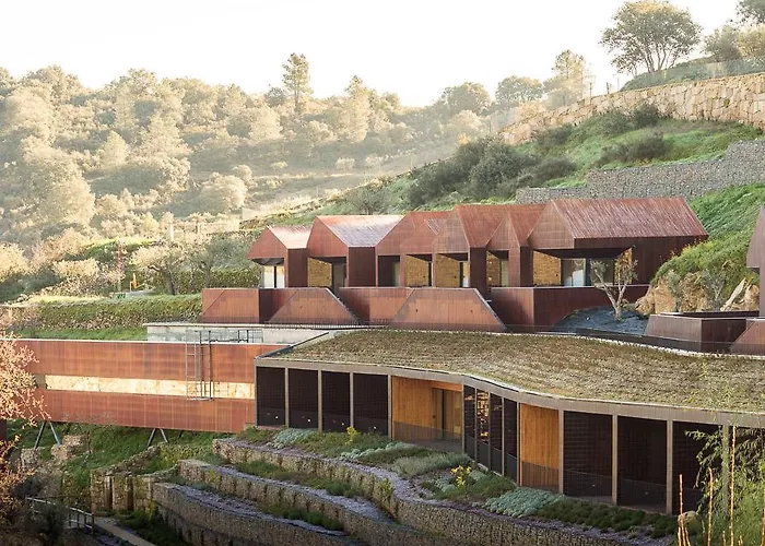 Rural Hotel Longroiva