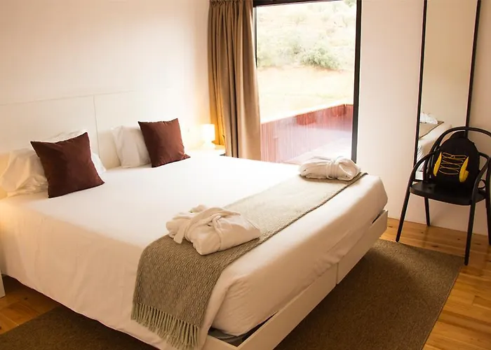 Rural Hotel Longroiva